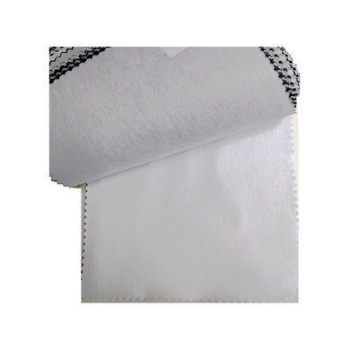 Chemische binding Scatter Dot Polyester Niet-geweven fusible interlining met geborduurd ontwerp